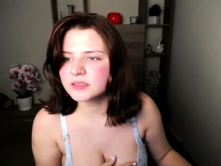 Love Chat Big Boobs Brunette Masturbating For Cam