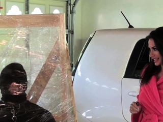 Mistresse gets her hawt feet and muff licked passionately