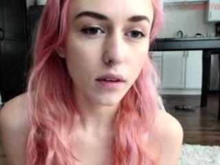 Sweet looking Ebony Teen Solo Masturbation