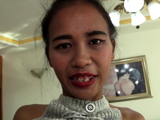 Tiny Thai street whore gets creampied for cash