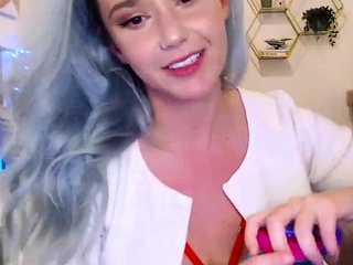 Amateur Blonde Teen Plays Solo with Toy Webcam Porn