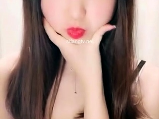 Amateur Webcam Cute Teen Plays Solo with Big Dildo