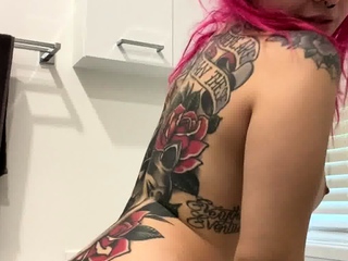 Brunette Solo Webcam Masturbation