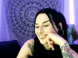 Brunette Solo Webcam Masturbation