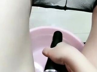 Sexy hottie Anetta Keys enjoys a solo toy masturbation