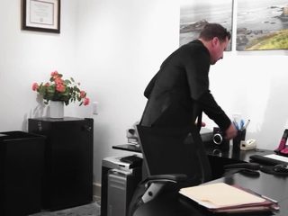 Big ass secretary pleased big dick boss