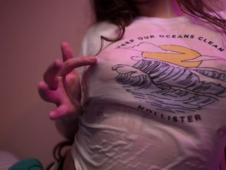 Big Boobs MILF Do A Tit Fuck