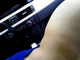 Bonne mature baise en voiture