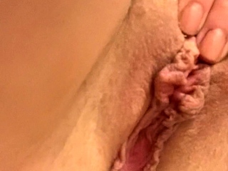 Cute amateur brunette naughty in solo jerking show on camera