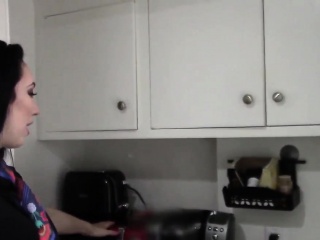 Glamorous realtor ballsucking future tenant