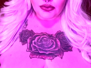 Amateur Blonde With BIG BOOBS Hot Free Cam Show