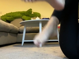 Amateur czech teen in her first toy induced orgasm