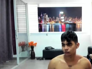 Close up fuck girl in big cock