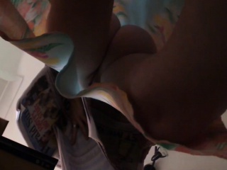 upskirt no panty 135