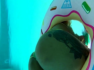 Amateur hottie solo masturbation