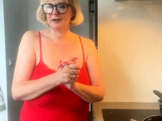 Gorgeous Mature Blonde Solo Masturbation