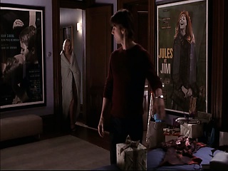 Cameron Diaz having  sex with a guy on a bed. Then we see