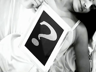 Here is busty British model Kelly Brook dressed up us an