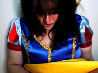 Sexy hottie Anetta Keys enjoys a solo toy masturbation