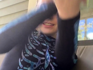 amateur blonde solo webcam