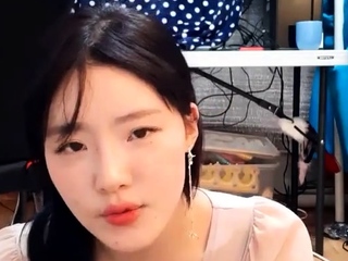 Amateur webcam asian girl