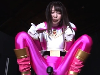 Asian japanese performs with anal toys