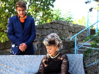 Charmer is tempted into outdoor sex with the servant