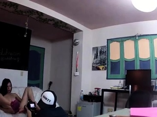 Slutty nipponese bombshell doesn’t mind fucking