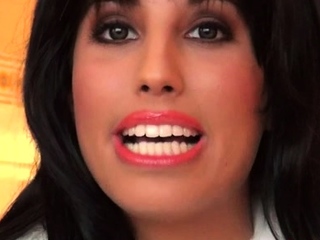 Super gal gets her backside screwed by a casting agent