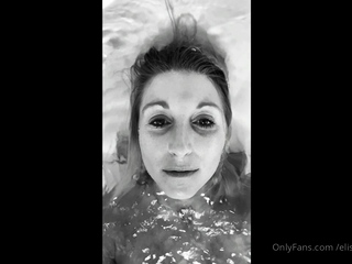 Brunette Solo Webcam Masturbation