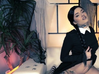 camsoda Gothic cosplaying teen toying
