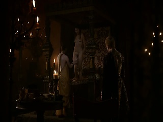 Carice van Houten approaching a guy and letting her robe