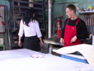 Ugly German hairy mature mom get fucked in dirty pussy