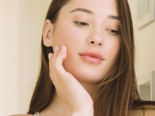 A GIRL KNOWS – Girls Only Party Quickly Becomes Romantic