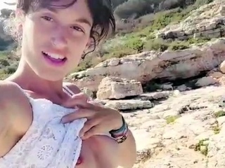 Amateur super hot brunette masturbating 3 mp4