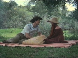 Amateur with Glasses Outdoor Blowjob Facial