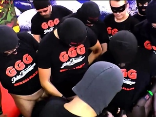 Bukkakes on mira cuckold in behind the scenes