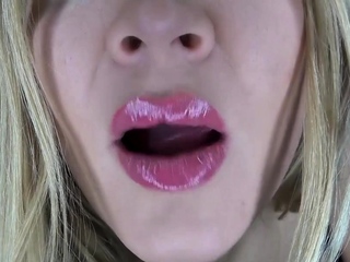 Dommelia – Panty Sniffing Chastity Sissy!