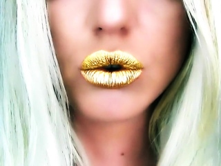 Lexi Luxe – LUSCIOUS LIPNOSI