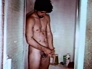 Muscly amateurs group sex