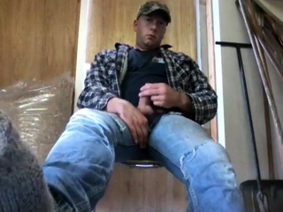 Str8 bear daddy stroke at work