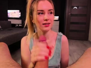 Webcam records amateur teens blowjob