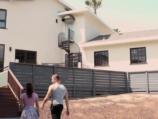 19yo wife enjoys pussyfucking in missionary in hairy cunt