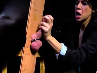 Brunette at glory hole