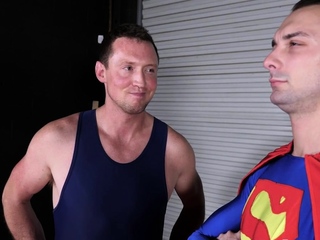 Cosplay bottom barebacked by wrestler till facial ending