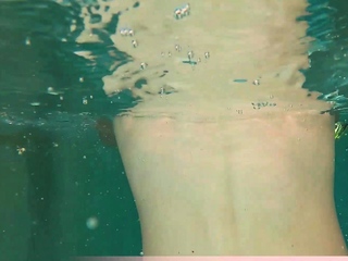 Hot amateur latin teen fucking a big cock in the jacuzzi