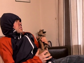 Hot n horny blonde slut gives nice kisses and blowjobs to a