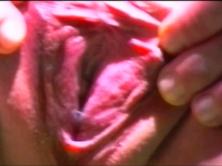 Lisa Melagio Close Up Of Pissing Outdoor