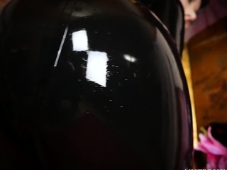 Mistress Youko – Japanese Latex Goddess Worship