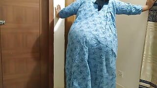 Saudi Arabia Hot Aunty ko mast chudai – Anal fuck & cum out inside huge ass